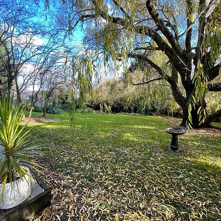 Central Highlands Motor Inn Kyneton Bagian luar foto
