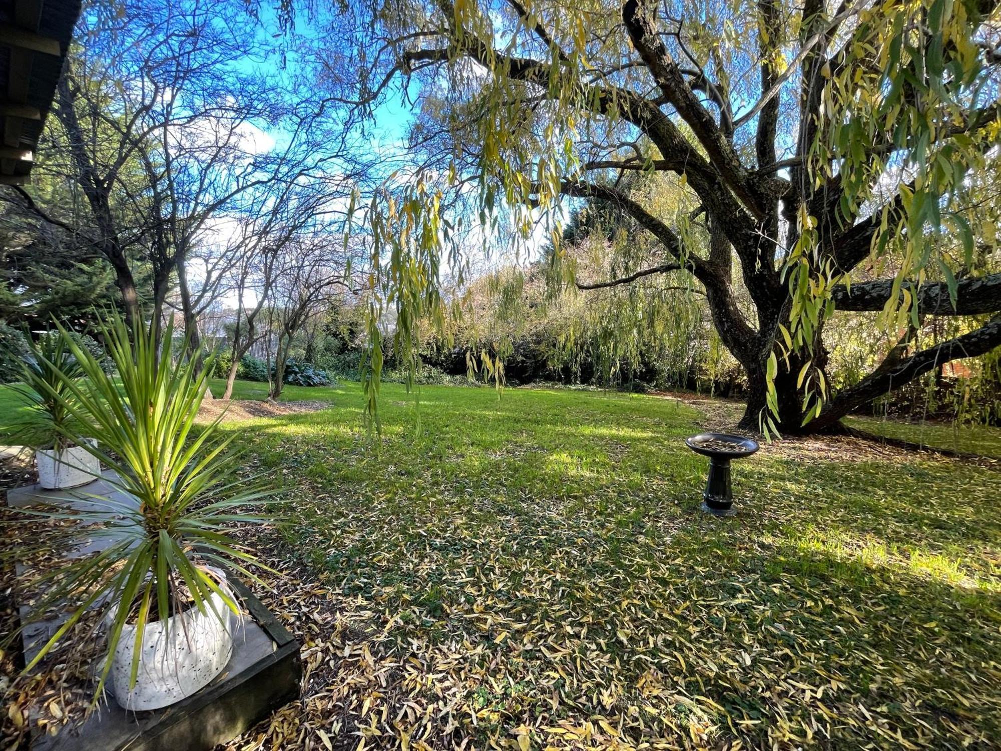 Central Highlands Motor Inn Kyneton Bagian luar foto